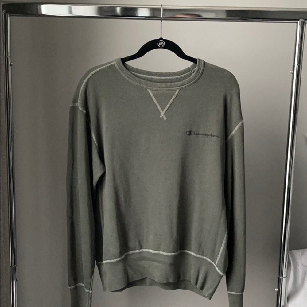Champion Crewneck/Shirt